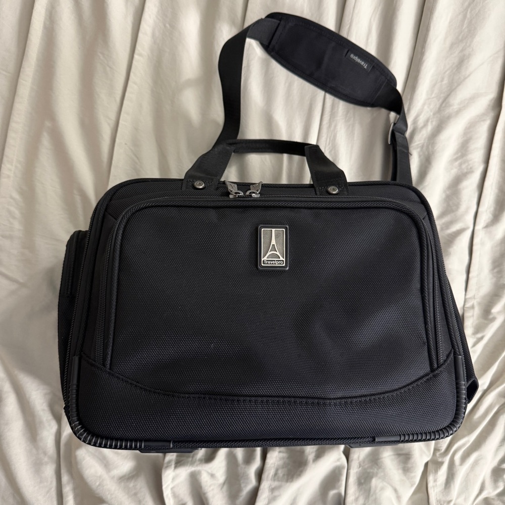 Travelpro tote